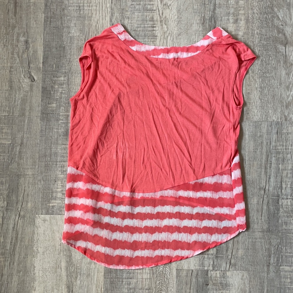 Pink top - Picture 3 of 4